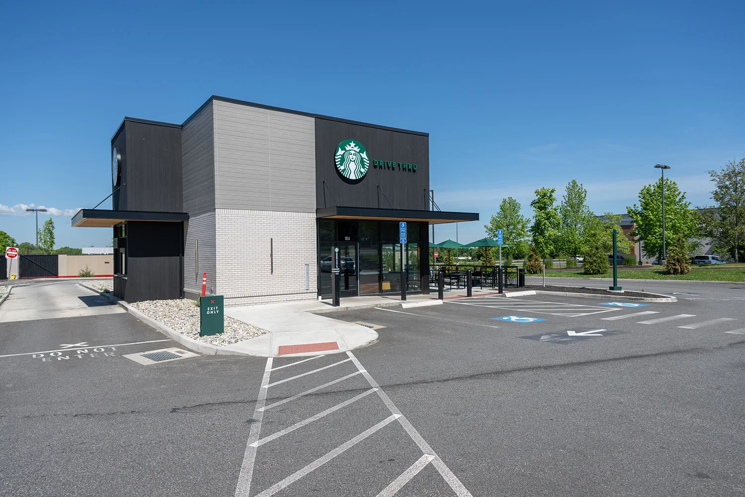 S Windsor Cedar Ave 0289.webp
